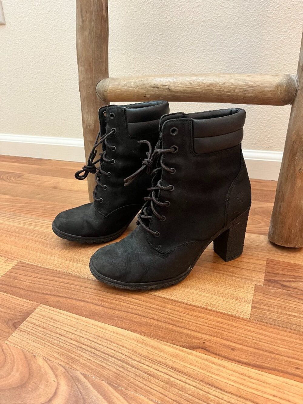 Timberland Allington Black Nubuck Lace Up Heeled Boots Women’s 7.5
